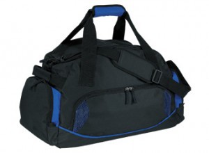 BOLSO DEPORTIVO Código: C427 50,5 x 30 x 24 cm.Capacidad 29 litros Aprox. Compartimento inferior externo independiente para zapatillas. Compartimento principal con cierre y apertura superior completa. Compartimentos laterales externos con cierre. Correa r