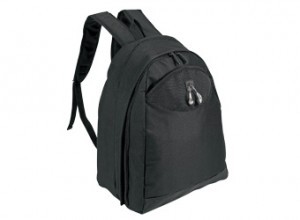 MOCHILA PORTA NOTEBOOK "FLOW" Código: C445 28,5 x 43 x 23 cm.Capacidad 23 litros Aprox.Compartimento acolchado para notebook y accesorios. Base impermeable. Bolsillo frontal externo con velcro. Salida para auricular/cable. Portallaves. Hombreras acolchada