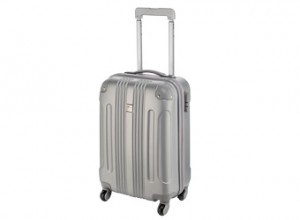 MALETA CHICA "TRAVEL" Código: C463 37 x 56 x 23,5 cm.Capacidad 39 litros Aprox. Plástico. Con 4 ruedas. Candado incluido con combinación. Interior con 2 divisiones. Asa y mango extensible. Se puede grabar en tapa desmontable