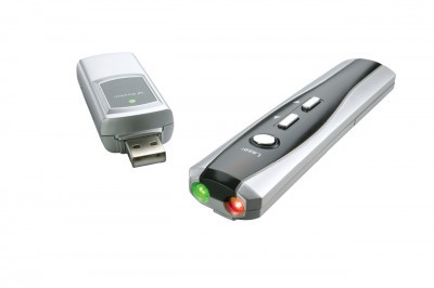 CONTROL REMOTO WIRELESS Código: EC632 12 x 2 x 2,5 cm Plástico. Función para power point. Puntero láser color rojo. USB para conexión remota. Estuche individual negro. Baterías incluidas. ATENCIÓN: NO mezclar dispositivos.